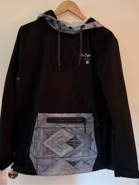 686 Black Ski Jacket with Geometric White/Grey Pocket
